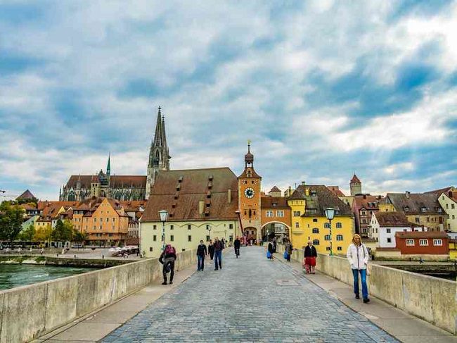 Hành Trình Khám Phá Regensburg  - Thành Phố Tuyệt Đẹp của Đức