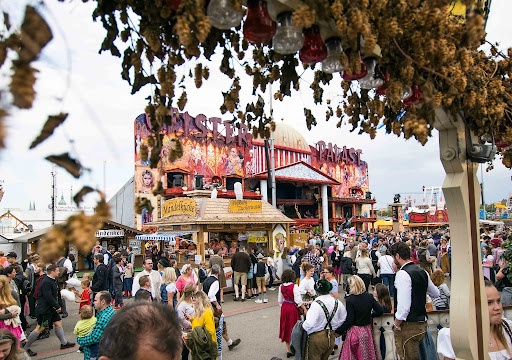 Lễ hội tháng 10 ở Đức - Oktoberfest 2023