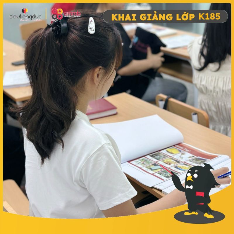 Dấu ấn buổi khai giảng lớp K185 tại CMMB Việt Nam 
